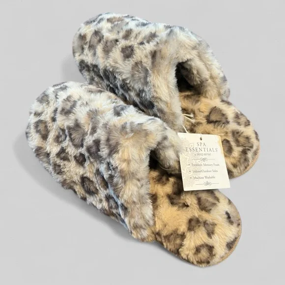 Anna & Ava Leopard Print Faux Fur Slippers, NEW - Picture 3 of 5
